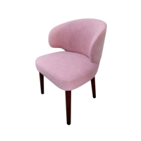 Chaise de salle à manger élégante et luxueuse pour événements de mariage, avec dossier incurvé et accoudoirs latéraux, en velours et structure en bois, idéale pour villas, hôtels et restaurants