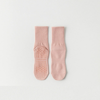 Chaussettes de yoga pour femmes OEM - Antidérapantes, respirantes, en coton, avec design sans couture pour le Pilates et le fitness en automne
