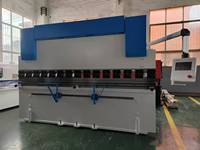 Presse plieuse CNC hydraulique pour tôles 100t 125t 160t 3200 200t 2500 300 tonnes 4 mètres à barre de torsion