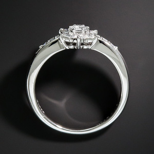 Flower Shape Zircon Inlaid Women Ring Romantic Proposal Daily Banquet Hand Jewelry - Product Image 4