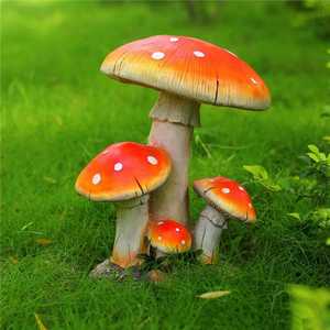 Statue de champignon décorative en résine Etechan, motif dessin animé, rouge et blanc à pois, ornement de jardin - Product Image 1