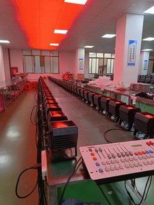 60W Slim mini <span class=keywords><strong>LED</strong></span> <span class=keywords><strong>COB</strong></span> Par ánh sáng ip33 Disco KTV Wedding party Club hộp đêm RGBW đầy đủ màu sắc ánh sáng sân khấu DMX512 kiểm soát - Product Image 2