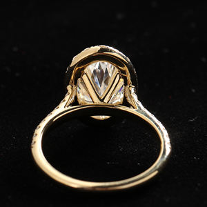 Anillos de Moissanita Personalizados MaiYi, Anillo de Moissanita de Oro de 18k con Corte Ovalado para Compromiso y Boda - Product Image 4
