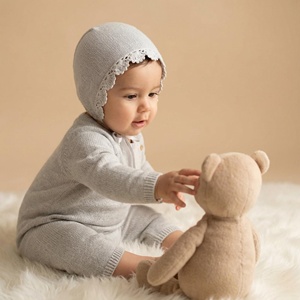 <span class=keywords><strong>Bonnet</strong></span> bébé en coton 100% tricoté à la main et brodé à la <span class=keywords><strong>machine</strong></span>, motif écossais mignon, bord festonné, design dessiné à la main, unisexe, accessoire photo de voyage - Product Image 6