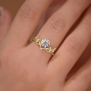 Anillo de Diamantes de Oro Amarillo para Mujer T0090, Corte Brillante Redondo, Color G Natural, Anillo de Compromiso con Diamantes Laterales - Product Image 3