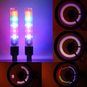 Luz de Válvula para Bicicleta Yueli, 5 LED, Siete Colores, Doble Cara, Intermitente, para Ciclismo Nocturno, Impermeable IPX4, Plástico - Product Image 1