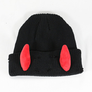 Gorro de punto de acrílico con cuernos de demonio apenados divertidos de <span class=keywords><strong>Halloween</strong></span> de invierno personalizado con cuernos - Product Image 5