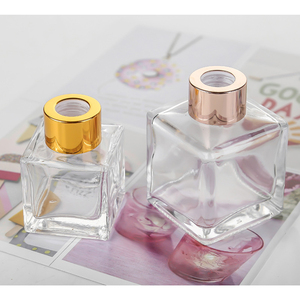 Chai khuếch tán tinh dầu thủy tinh hổ phách trong suốt bán buôn, thiết kế tròn vuông, nắp vàng, dung tích 50ml 100ml 150ml 200ml - Product Image 2