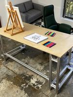 Bureau d'ordinateur minimaliste moderne, table de studio en bois massif avec profil en aluminium, personnalisable, multi-tailles, pour chambre ou bureau à domicile