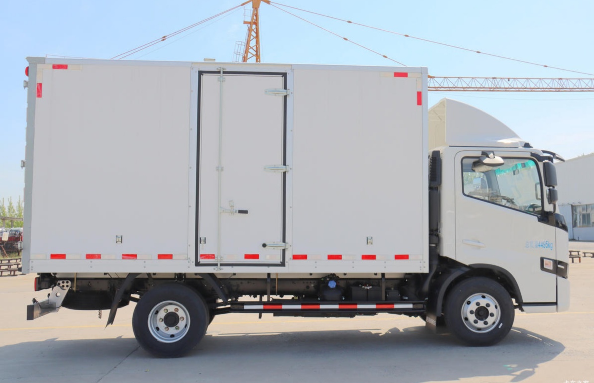 new 15t box truck