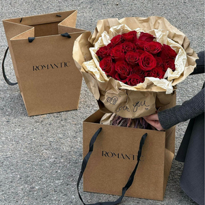 Sacs en papier kraft brun personnalisés en gros avec logo, sacs cadeaux carrés pour fleurs, sacs d'emballage vintage pour fleurs - Product Image 2