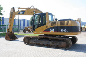 Excavatrices à chenilles Caterpillar 320C d'occasion à vendre capacité durable et efficace de 20 tonnes - Product Image 3