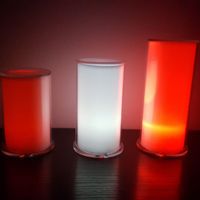 Panneau publicitaire LED en acrylique et alliage d'aluminium de forme spéciale, 4 faces lumineuses, rechargeable, 2000 lumens, boîte à lumière couleur intégrale
