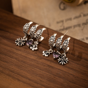 Pendientes de perlas de bronce Retro Vintage para mujer, aretes geométricos exagerados de estilo de corte palaciego - Product Image 4