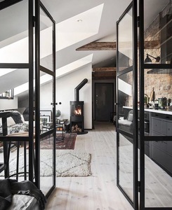 Puertas Batientes Residenciales de Acero con Rotura de Puente Térmico, Marco Delgado y Cierre Multipunto Silencioso con Vidrio Decorativo para Entradas de Casas Modernas - Product Image 4