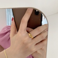 Trendy hypo allergen vergoldet graviert sechs zackigen Stern Edelstahl Siegelring Schmuck für Damen junge Frauen