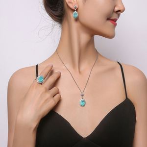 Conjunto de Collar y Pendientes Delicados, Minimalistas y Ecológicos de Cobre con Circonita Paraíba para Mujer, para un Estilo Refinado Diario - Product Image 3