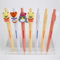 Stylo à bille personnalisable avec clip en acrylique, personnages de dessins animés 3D en PVC Kawaii, logo personnalisé, fonction clic, encre noire/bleue pour