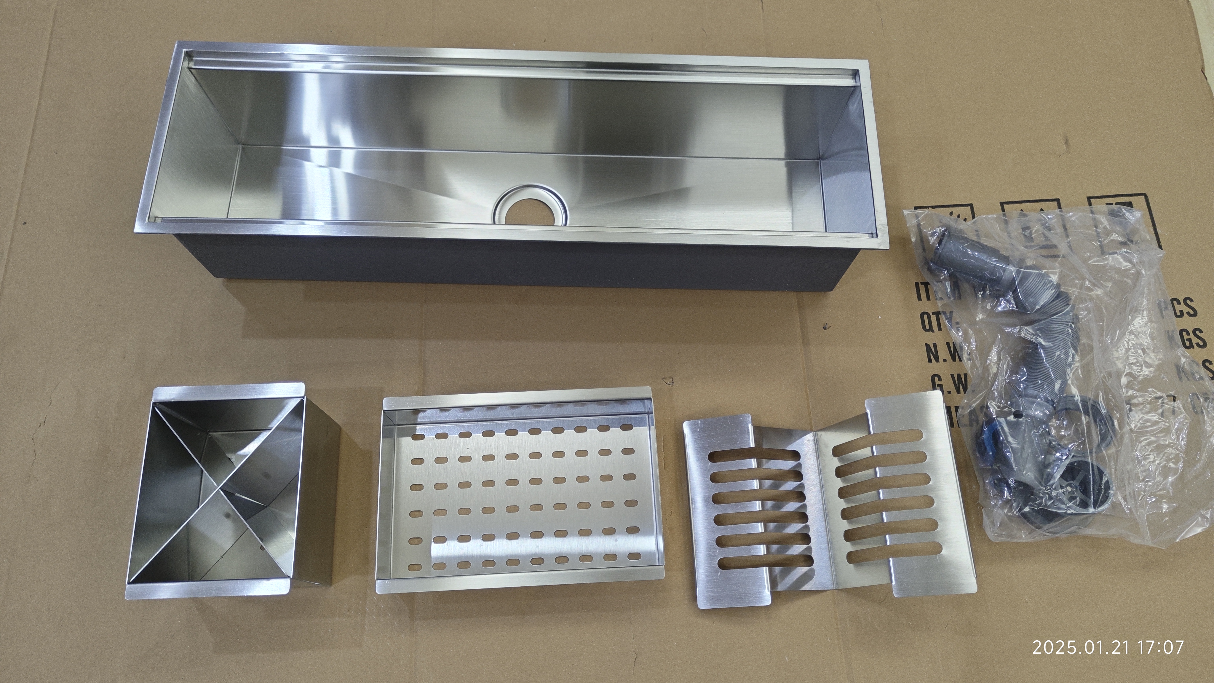 60x18 silver