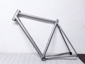 Telaio per Bici Gravel in Titanio UDH con Design Dropout per Set Sterzo Esterno, per Pneumatici 45c - Product Image 5