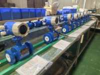 Débitmètre électromagnétique DN40 avec revêtement PTFE, précision 0,5 %, débitmètre magnétique numérique RS485 Modbus pour produits chimiques et eau, IP65, OEM