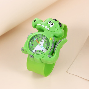 Nouvelle montre à claquer pour enfants créative et colorée, adorable, pliable, montres à claquer en silicone pour enfants, animaux en 3D, dessins animés - Product Image 5