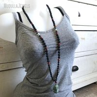 MN21223 Collier diffuseur d'huiles essentielles en pierre de lave et turquoise, 108 perles de prière Mala nouées à la main, bijoux tibétains pour le chakra Racine