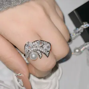 2024 moda sposa sposa perla orecchini di diamanti 18k placcato oro di alta qualità Micro intarsio CZ banchetto in ottone Set gioielli