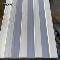 Panneaux muraux décoratifs en plastique, revêtement en lambris PVC, panneau mural en PVC blanc, panneau mural en WPC