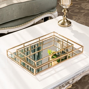 Plateau miroir rectangulaire <span class=keywords><strong>en</strong></span> verre <span class=keywords><strong>en</strong></span> métal moderne pour la maison ou l'hôtel Décorations souples de <span class=keywords><strong>petite</strong></span> taille <span class=keywords><strong>Plaque</strong></span> de rangement pour affichage ou utilisation dans un sac - Product Image 4