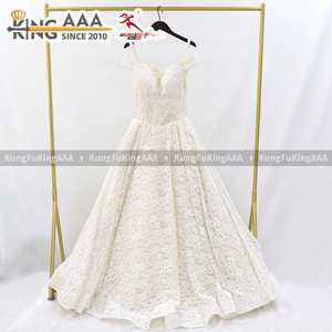 KingAAA Abiti da Sposa Usati Misti in Balle, Abiti da Sposa di Seconda Mano all'Ingrosso, Colori Bianchi, Taglie Miste, Abiti Formali da Donna in Stock - Product Image 3