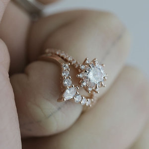 Anello da Donna Placcato in Oro Rosa con Girasole in Rame e Zirconi, Gioiello alla Moda - Product Image 3