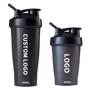 Bouteille en plastique avec Logo personnalisé pour Fitness, mélangeur de gymnastique noir, bouteille de Shaker de protéines pour l'eau de sport, vente en gros