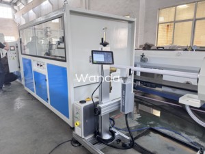 Machine à fabriquer des tuyaux en PVC de 110-315 mm, extrudeuse de tuyaux en PVC SJ92/188, ligne d'extrusion de tuyaux en plastique pour conduites d'eau et de câbles de 315-630 mm - Product Image 6