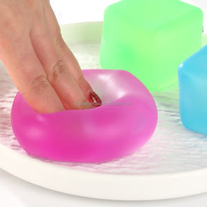 ของเล่นบีบคลายเครียดรูปทรงก้อนน้ำแข็งหลากสีสัน ทำจากพลาสติก สำหรับเด็กอายุ 5-7 ปี ทั้งเด็กชายและเด็กหญิง - Product Image 4