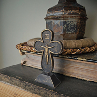 Durable et élégant Mini Jésus métal croix gravée dessus de table décoratif artisanat religieux pour la décoration intérieure