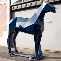 Modèle géométrique de statue de cheval en fibre de verre à vendre