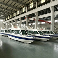 Ferry à grande vitesse de 8,8 m, état neuf, fibre de verre, 21-26 passagers, moteur hors-bord