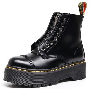 Dos pares de botas de locomotora de suela gruesa con 8 orificios y cremalleras frontales para Europa y América, botines cortos de estilo inglés para mujer. - Product Image 3