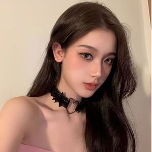 Accessoires sexy de la sous-culture gothique Y2K, Lolita, chaînes pour le cou et les jambes à ailes sombres, cerceaux pour les jambes et colliers pour filles branchées - Product Image 4