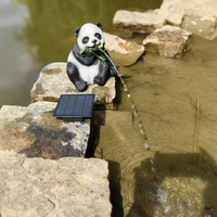 Fontaine solaire créative et élégante en résine faite à la main pour l'extérieur, statue décorative de jardin, cascade panda Art Déco, figurine