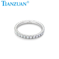 TIANZUAN 925 Ayar Gümüş Yüzük, 2mm Yuvarlak DEF Mozanit Ana Taşlı Moda Takı