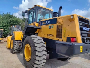 Chargeuse sur pneus Komatsu WA380 d'occasion en bon état, chargeuse frontale Komatsu d'origine japonaise de 5 tonnes, en stock - Product Image 5