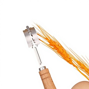 Couteau à grigner le <span class=keywords><strong>pain</strong></span> en acier inoxydable 304, outil de boulangerie, manche en bois, diviseur de pâte, lame à baguette, coupe-<span class=keywords><strong>pain</strong></span> modèle <span class=keywords><strong>A</strong></span>-001 - Product Image 1