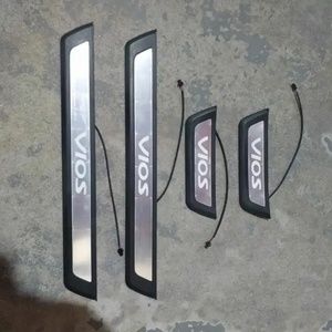 Protector de Umbral de Puerta de Coche de Alta Calidad con LED para Toyota Vios 2014-2017, Venta Caliente de Fábrica China - Product Image 1