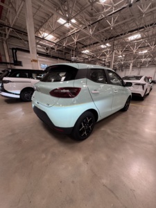Nouvelle voiture électrique urbaine chinoise à 5 portes, conduite à droite, 4 places, haute vitesse, autonomie de 290 km - Product Image 6