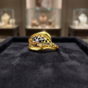 Anillo de Compromiso para Hombre KINNOVA JEWELS, Diseño Geométrico Hueco en Forma de Panal, Chapado en Oro Amarillo, Engaste de Bisel de Lujo, Diseño Moderno - Product Image 2
