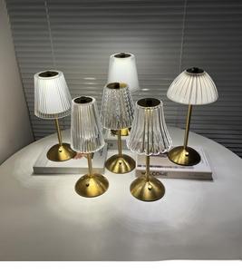 Đèn ngủ <span class=keywords><strong>LED</strong></span> có thể điều chỉnh độ sáng với thiết kế hiện đại kiểu Bắc Âu, sạc USB, dùng làm đèn bàn trang trí, điều khiển cảm ứng. - Product Image 6