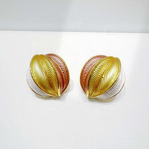 Precio de fábrica, pendientes de plata 925 con hoja de plata bicolor roja, a granel, moda 2026, pendientes triangulares occidentales esmaltados, hipoalergénicos. - Product Image 1