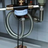 Outil de plomberie de réparation domestique clé d'évier clé d'évier clé de robinet d'évier tuyau de plomberie clé hexagonale à quatre griffes clé de salle de bain ensemble d'outils